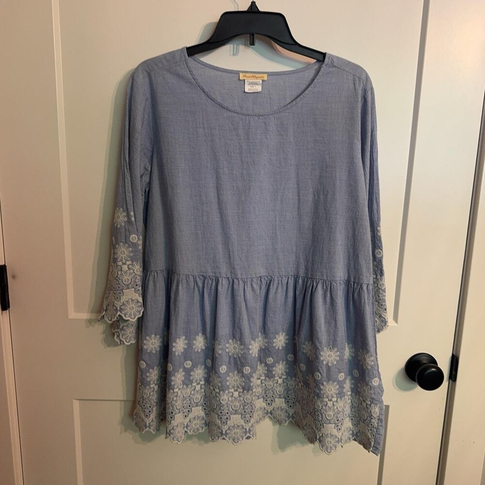 Sweet Magnolia Tunic Blouse L Blue Chambray Embroidered Bell Sleeve Boho Cottage